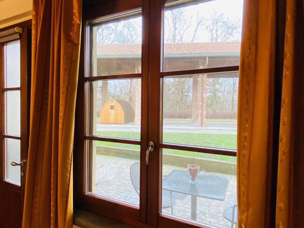 Country Hotel Castelbarco Vaprio d'Adda Luaran gambar