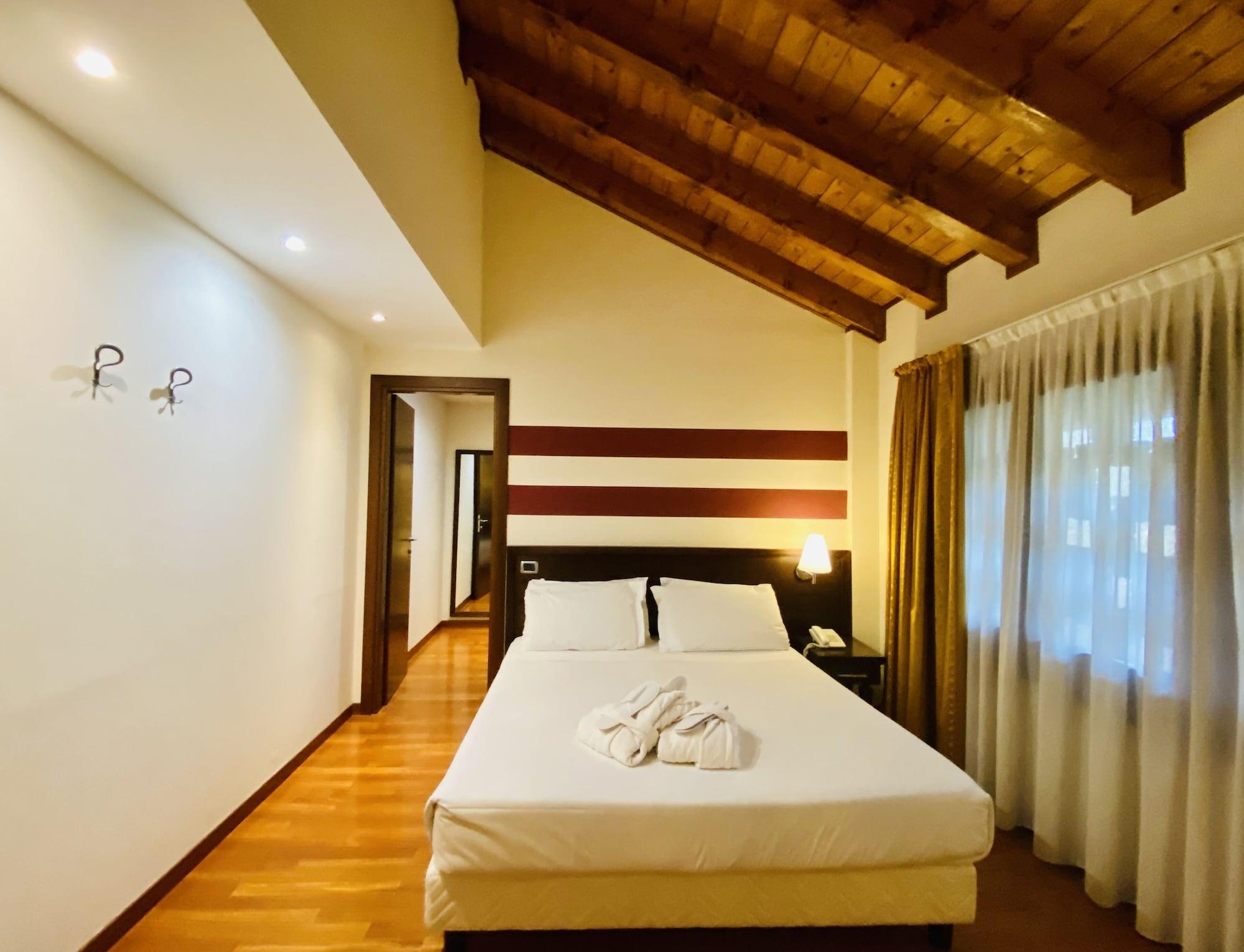 Country Hotel Castelbarco Vaprio d'Adda Luaran gambar